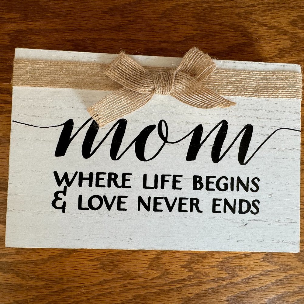 Mom House Decor - Wood Vintage Farmhouse Sign